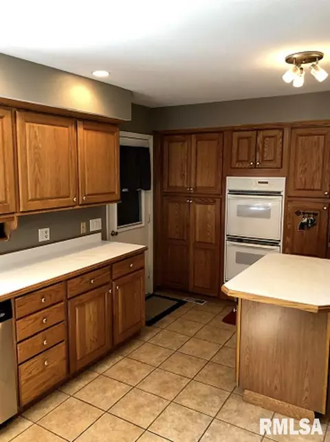 7 Prairie Rd, Macomb, IL 61455 photo 6