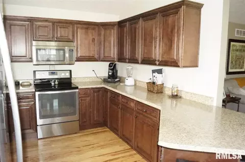 1317 Mitchell, Washington, IL 61571 photo 6