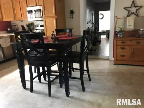 317 E Jefferson St, Macomb, IL 61455 photo 8