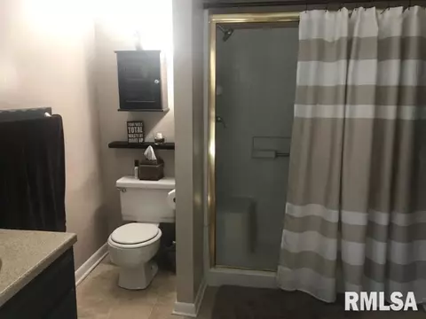 317 E Jefferson St, Macomb, IL 61455 photo 12