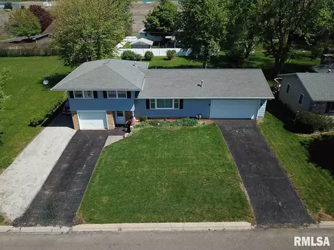 903 E Madison St, Metamora, IL 61548 photo 3