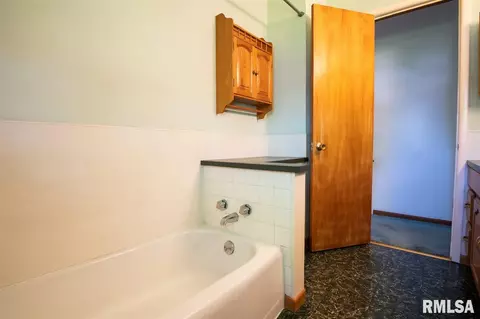 903 E Madison St, Metamora, IL 61548 photo 16