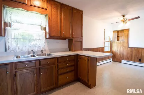 903 E Madison St, Metamora, IL 61548 photo 7