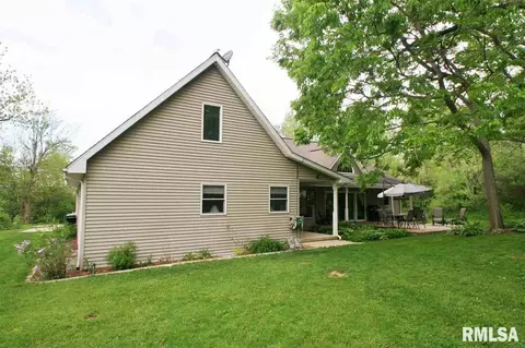 18290 River Rd, Danvers, IL 61732 photo 5