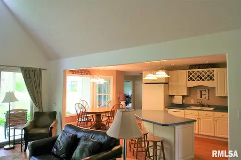 18290 River Rd, Danvers, IL 61732 photo 18