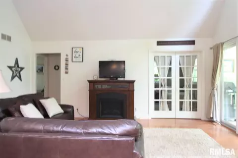 18290 River Rd, Danvers, IL 61732 photo 17