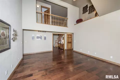 497 E Townhall Rd, Germantown Hills, IL 61548 photo 7