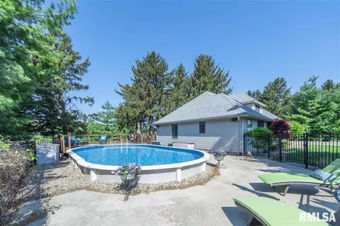 497 E Townhall Rd, Germantown Hills, IL 61548 photo 30