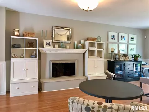 1114 E Grant St, Macomb, IL 61455 photo 3