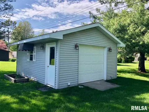 1114 E Grant St, Macomb, IL 61455 photo 25