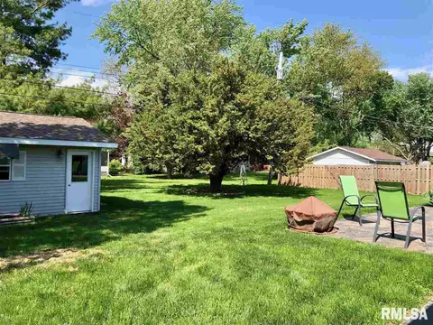 1114 E Grant St, Macomb, IL 61455 photo 24