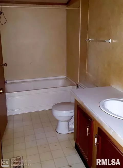 181 N Olive St, Bath, IL 62617 photo 7