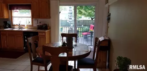 318 S Ward St, Macomb, IL 61455 photo 8