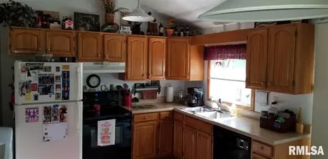 318 S Ward St, Macomb, IL 61455 photo 10