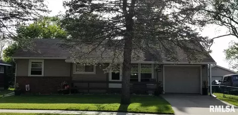 318 S Ward St, Macomb, IL 61455 photo 1