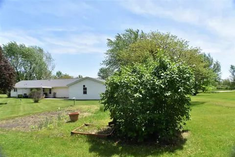 15420 E Geronimo Dr, Cuba, IL 61427 photo 24