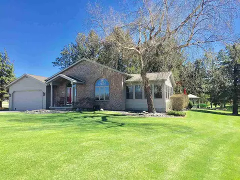 495 Townhall Rd, Germantown Hills, IL 61548 photo 1