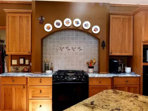 495 Townhall Rd, Germantown Hills, IL 61548 photo 7