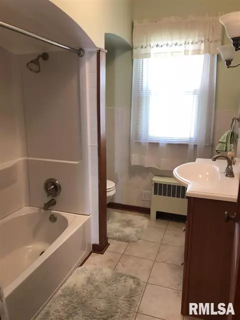 302 W Pierce St, Macomb, IL 61455 photo 17