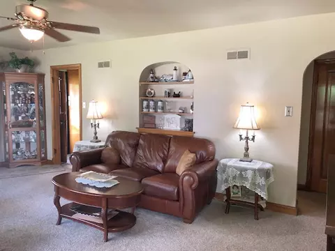 109 E Main St, Cuba, IL 61427 photo 5
