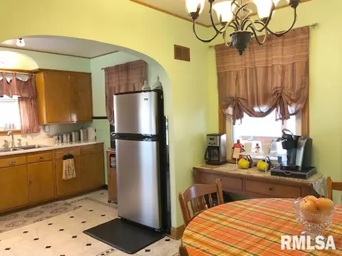 109 E Main St, Cuba, IL 61427 photo 11