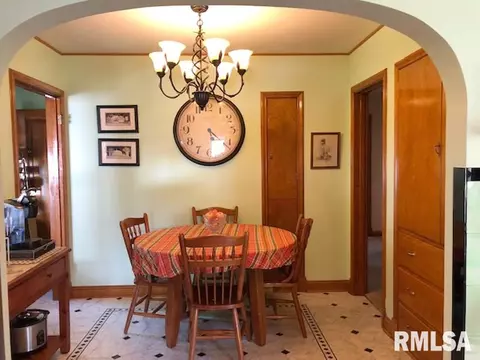 109 E Main St, Cuba, IL 61427 photo 9