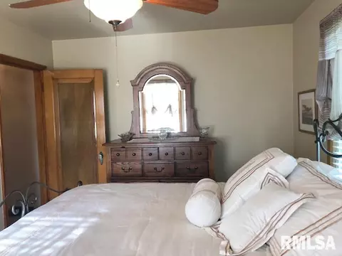 109 E Main St, Cuba, IL 61427 photo 18