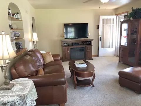 109 E Main St, Cuba, IL 61427 photo 6