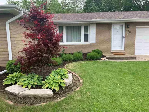 403 Spring Ct, Washington, IL 61571 photo 1