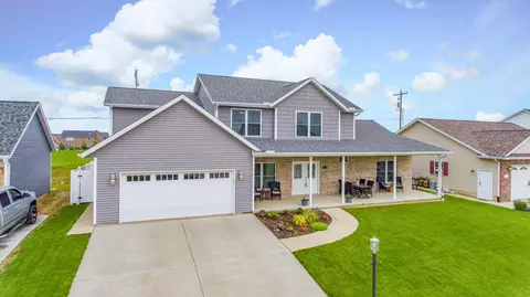 1210 N Hampton Dr, Washington, IL 61571 photo 1