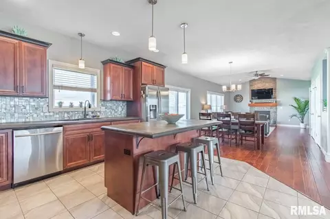1210 N Hampton Dr, Washington, IL 61571 photo 8