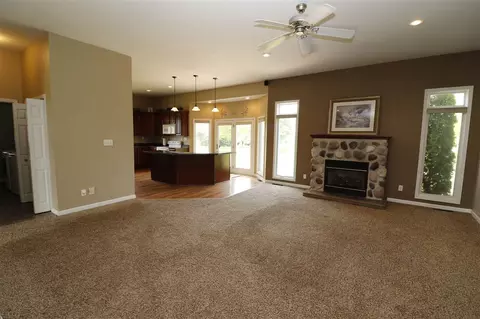 2117 W Brenyn Ct, Dunlap, IL 61525 photo 7