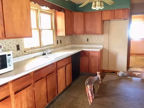 842 S 3rd Ave, Canton, IL 61520 photo 18