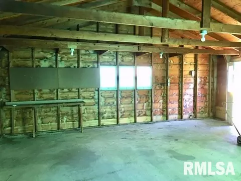 842 S 3rd Ave, Canton, IL 61520 photo 9