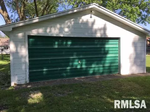 842 S 3rd Ave, Canton, IL 61520 photo 8