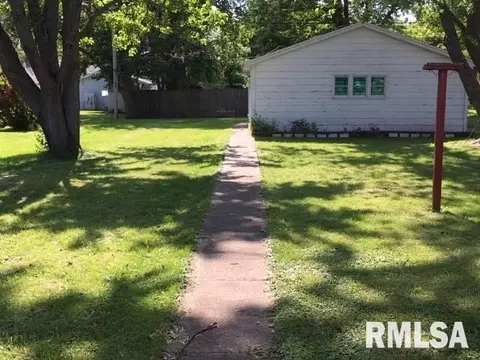 842 S 3rd Ave, Canton, IL 61520 photo 5