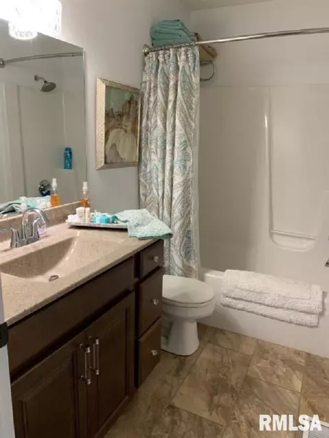 1064 Willow Rd, Macomb, IL 61455 photo 13