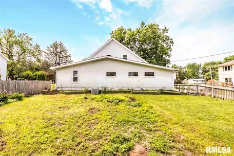 507 E 3rd St, Delavan, IL 61734 photo 25