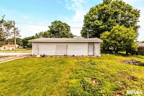 507 E 3rd St, Delavan, IL 61734 photo 26