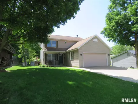 504 S Henry St, Eureka, IL 61530 photo 32