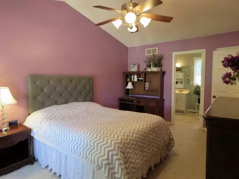 504 S Henry St, Eureka, IL 61530 photo 12