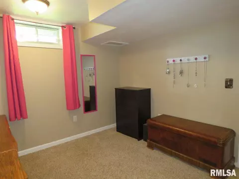 504 S Henry St, Eureka, IL 61530 photo 26