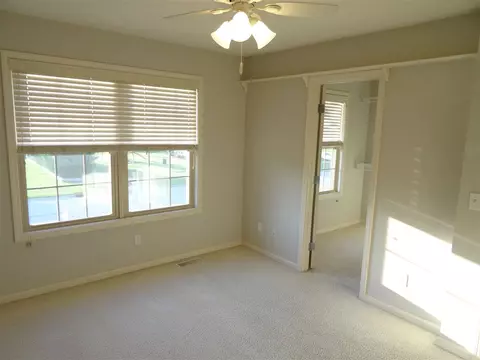 10904 N Crestpointe Ln, Dunlap, IL 61525 photo 22