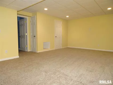 10904 N Crestpointe Ln, Dunlap, IL 61525 photo 33