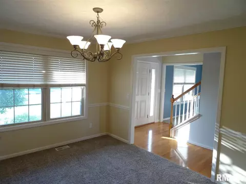 10904 N Crestpointe Ln, Dunlap, IL 61525 photo 5