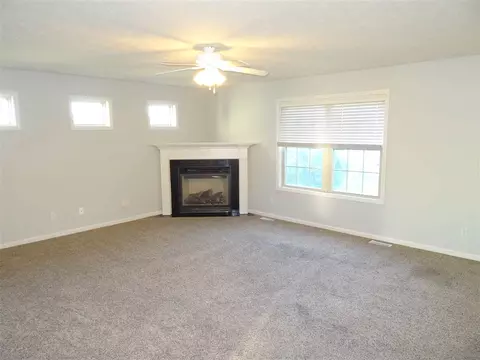 10904 N Crestpointe Ln, Dunlap, IL 61525 photo 10