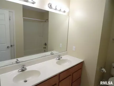 10904 N Crestpointe Ln, Dunlap, IL 61525 photo 24