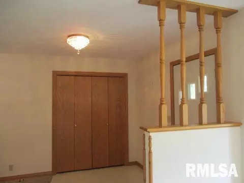 89 Oak Lane Ln, Henry, IL 61537 photo 6