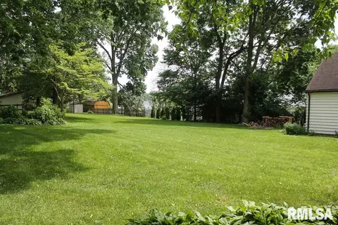 201 S Hamilton, Eureka, IL 61530 photo 36