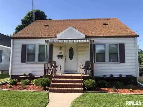 649 E Chestnut St, Canton, IL 61520 photo 11